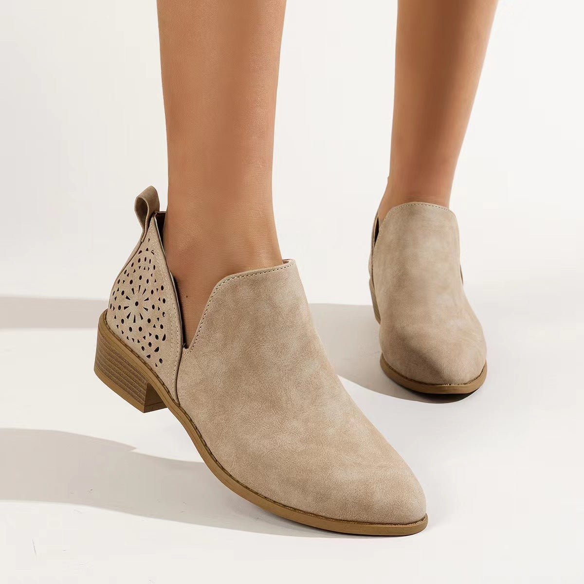 Laurence | Bottines Western Femme à Petit Talon avec Découpe en V, Style Casual