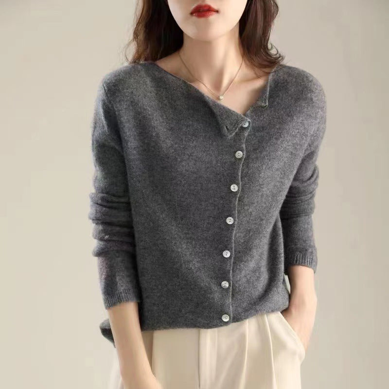 Amélie – Cardigan Tricoté à Boutonnage Simple avec Col Rond Bas, Design Léger et Fin